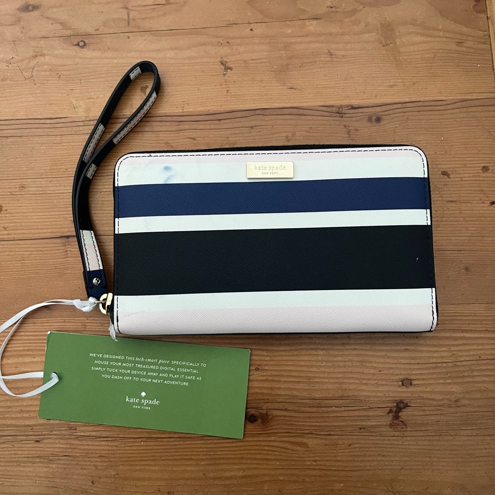Kate Spade large travel wallet